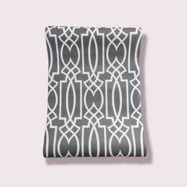 AD Grey & white geometric pattern wallpaper